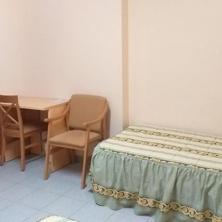 Residencia Sagrada Familia Hotel Ла Сеу д'Ургел Екстериор снимка