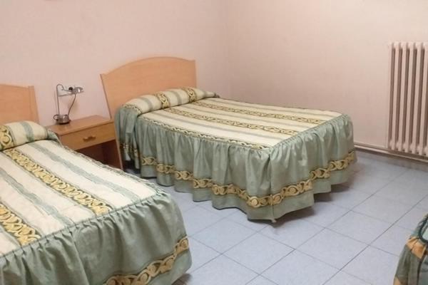 Residencia Sagrada Familia Hotel Ла Сеу д'Ургел Екстериор снимка
