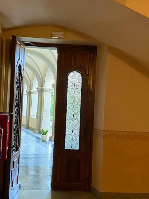Residencia Sagrada Familia Hotel Ла Сеу д'Ургел Екстериор снимка